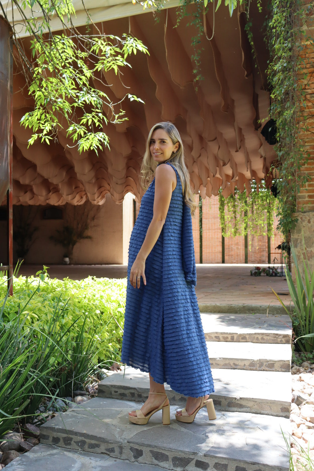 Vestido de maternidad Sonia, azul ondas corrugadas