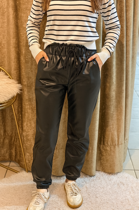 Pantalón de maternidad y postparto negro Vinipiel