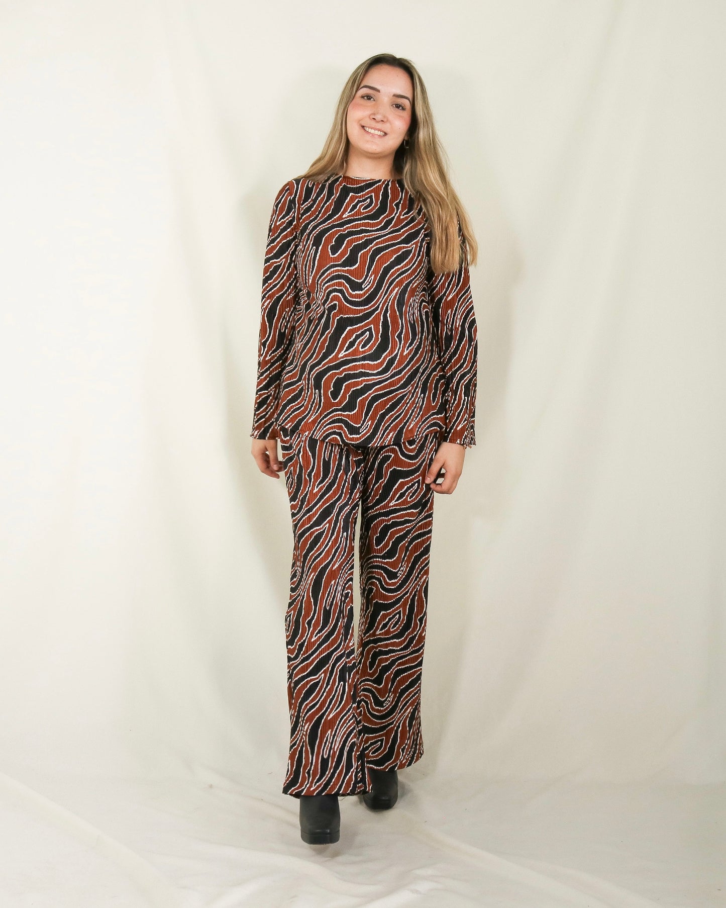 Conjunto de maternidad Mayte, rojo corrugado