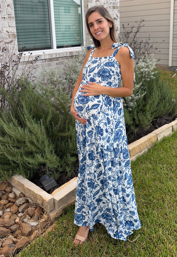 Vestido de maternidad Dalia blanco flores azules