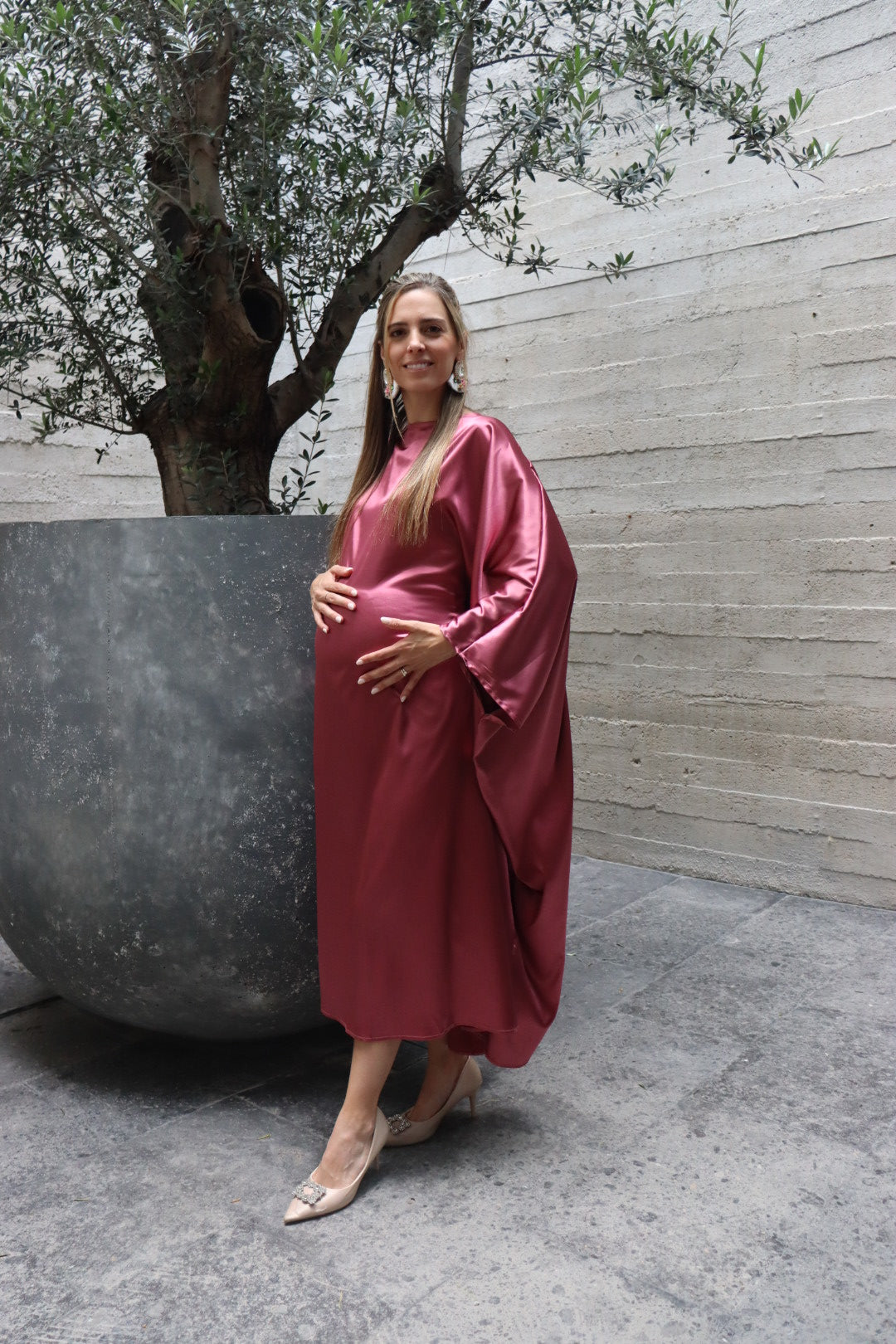 Vestido de maternidad Alana rosa brilloso