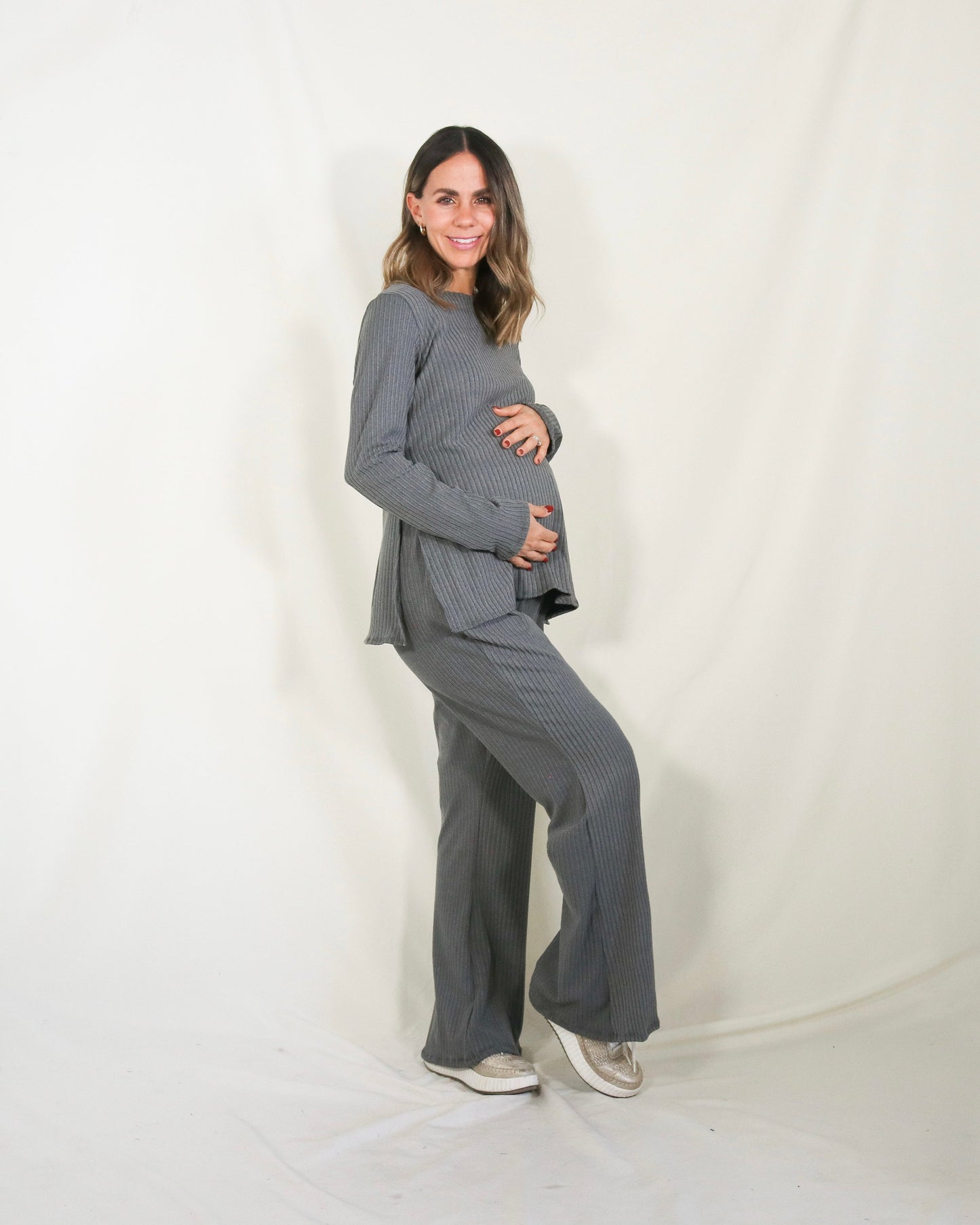 Conjunto de maternidad Cinthya, gris rayitas