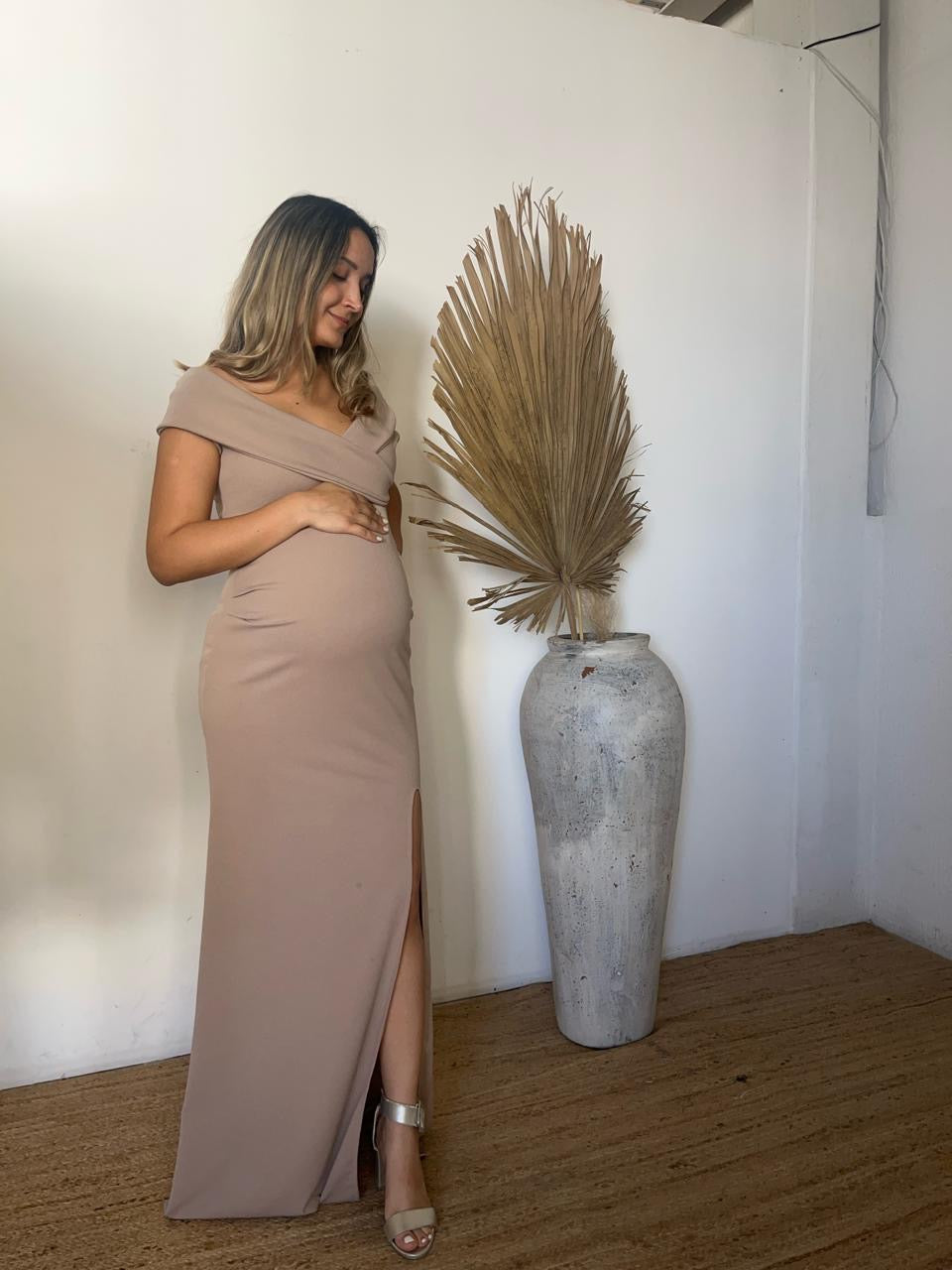 Vestido de maternidad Valentina, beige