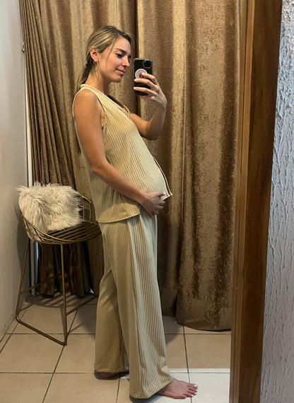 Conjunto de maternidad Deborah, beige rayada