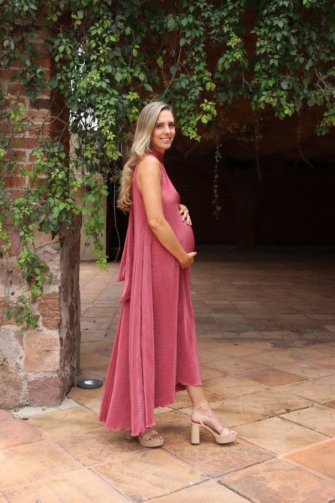 Vestido de maternidad Sonia, rosa quemado corrugado CH y M