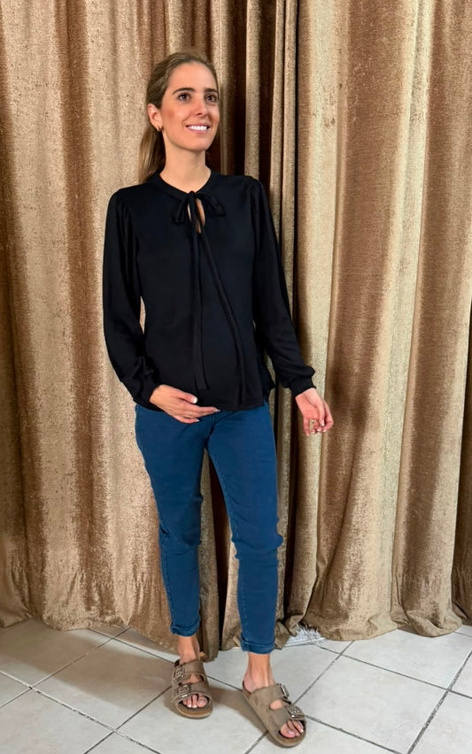 Blusa negra maternidad caliente