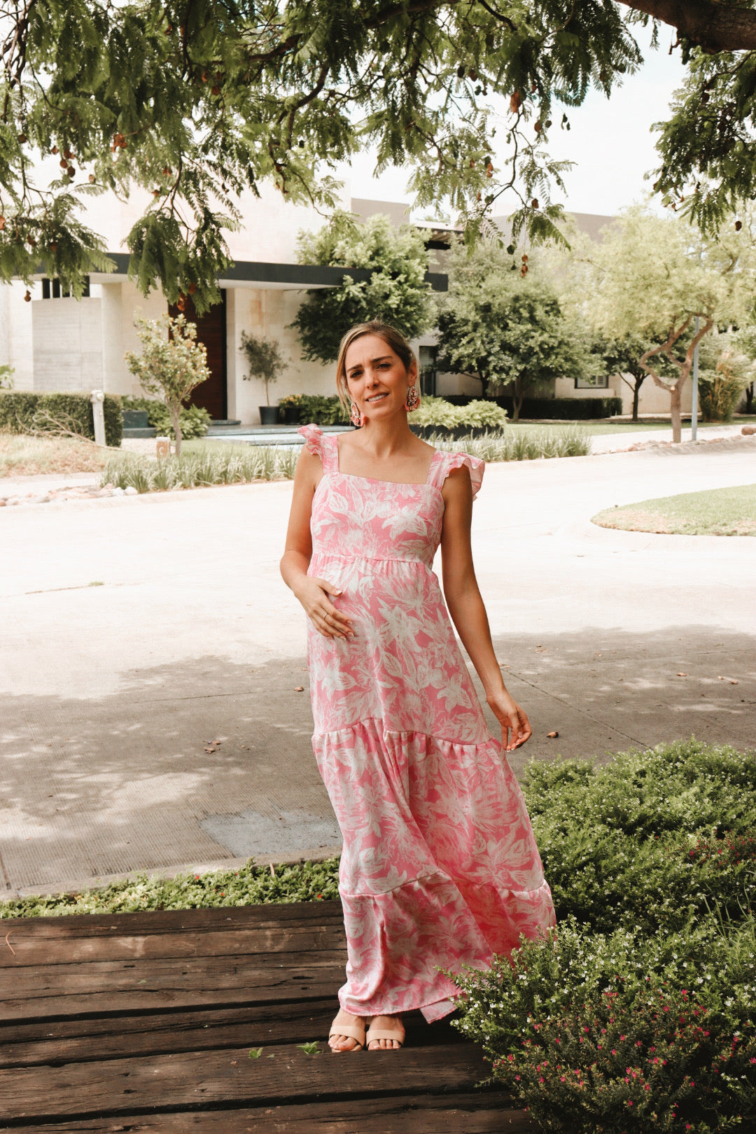 Vestido de maternidad Dalia rosa flores blancas