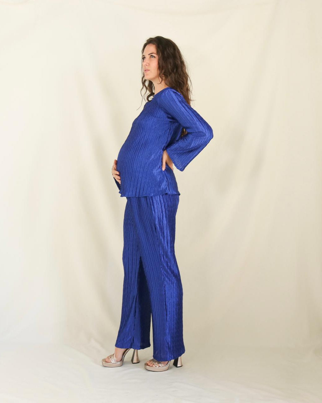 Conjunto de maternidad Mayte, azul rey corrugado