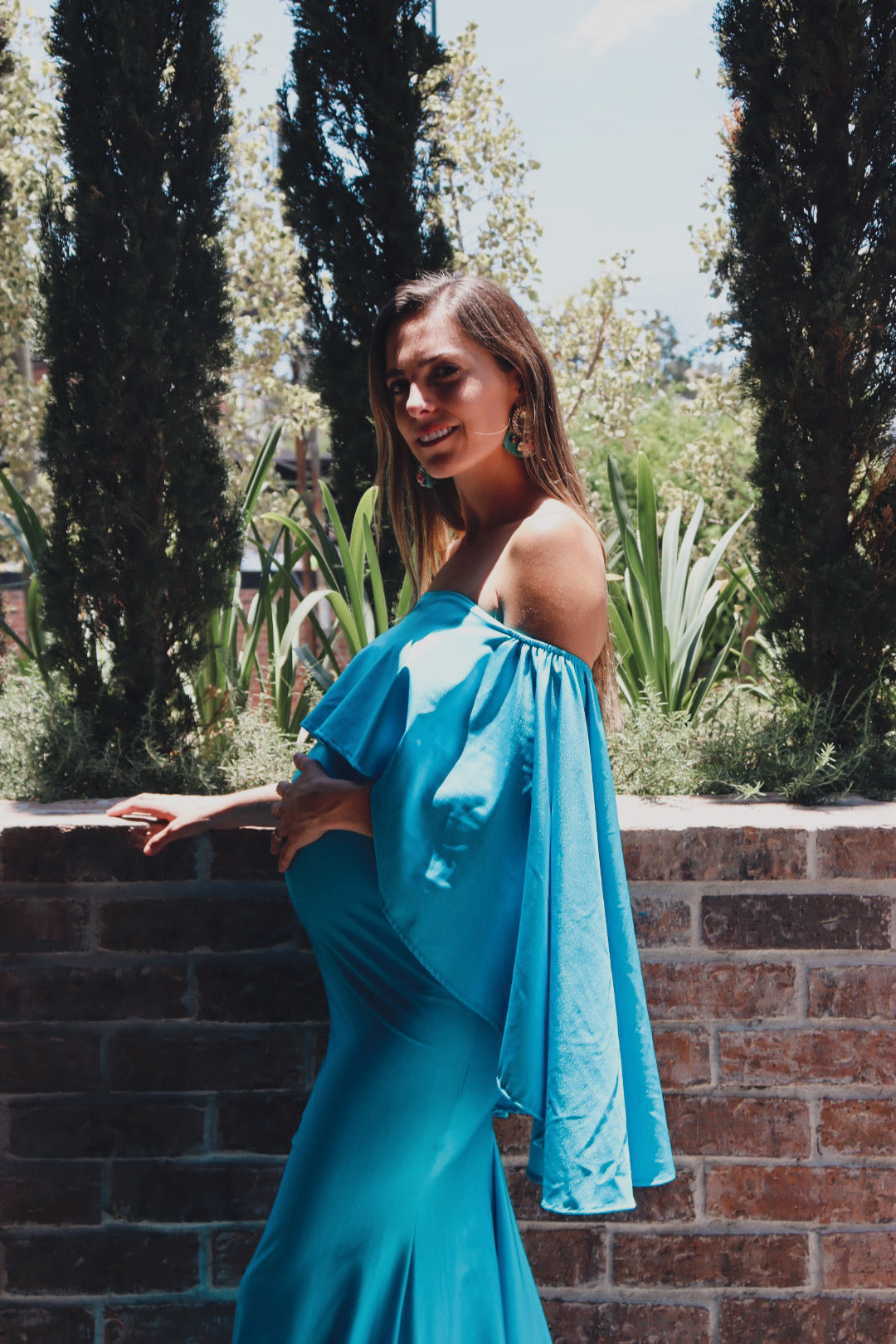 Vestido de maternidad Amparo, azul cielo licra satin