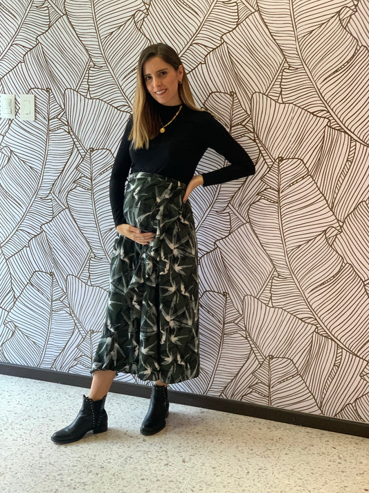 Maternity skirt, modern